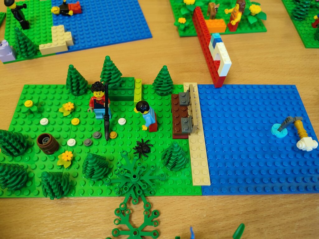 Konstrukcje zbudowane przez uczestników Build The Changea